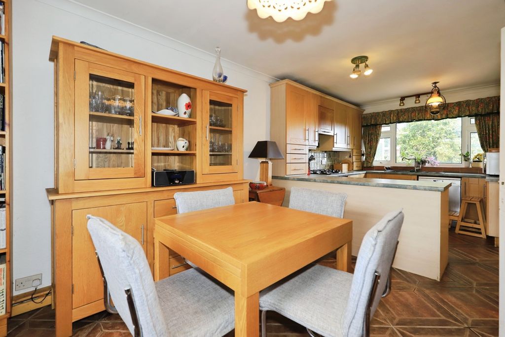 Property photo 2 of 20 Pbox-Img.Jpg