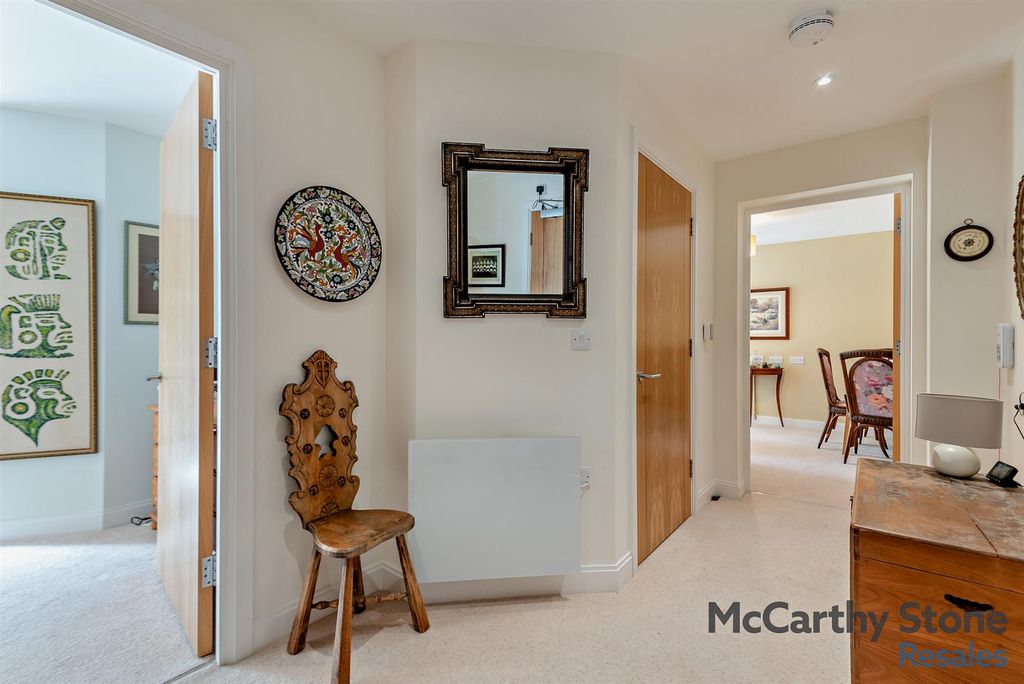 Property photo 1 of 12 8658182-Interior01-800.Jpg