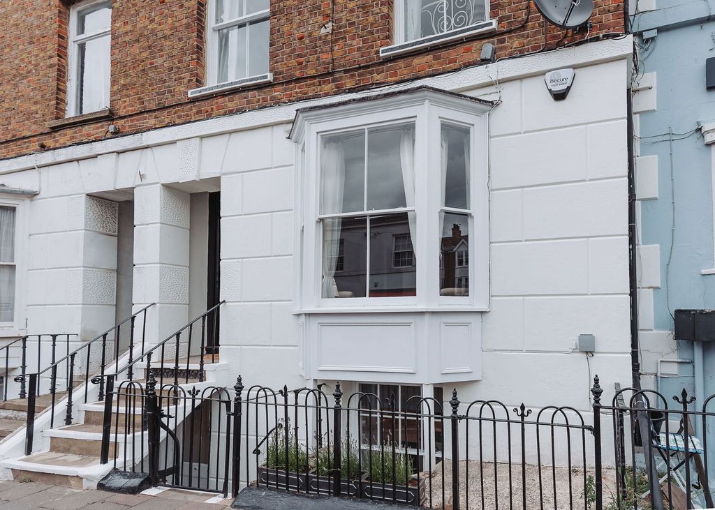 Property photo 1 of 29