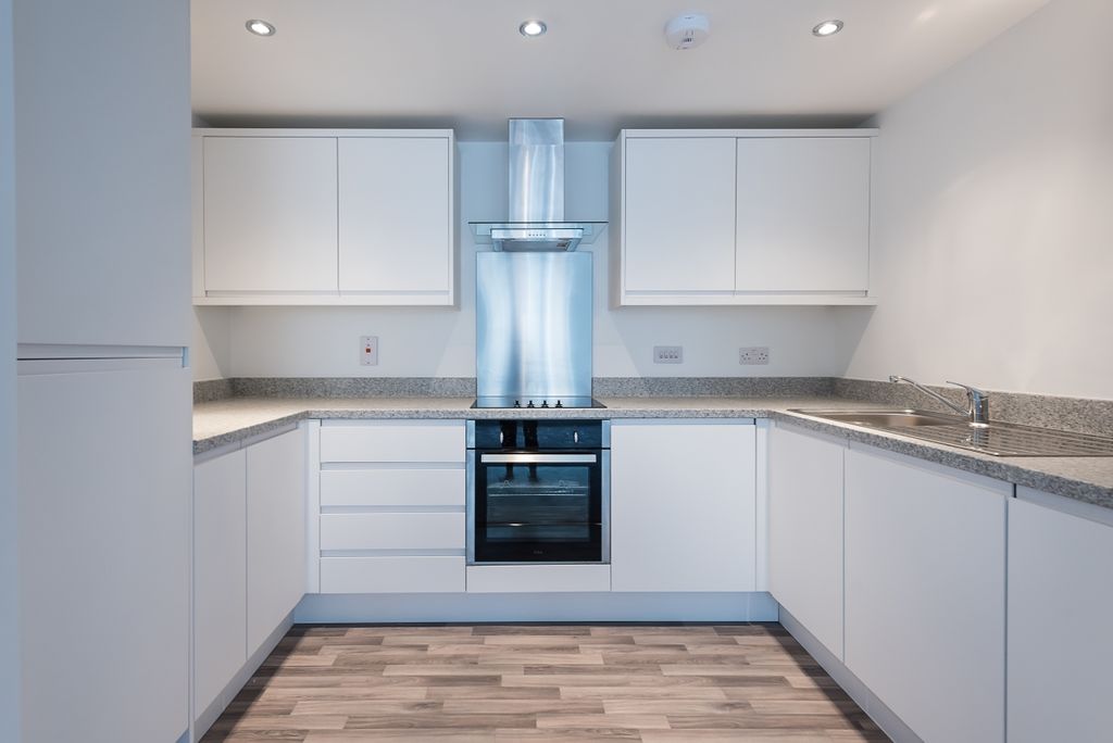 Property photo 3 of 6 Kitchen