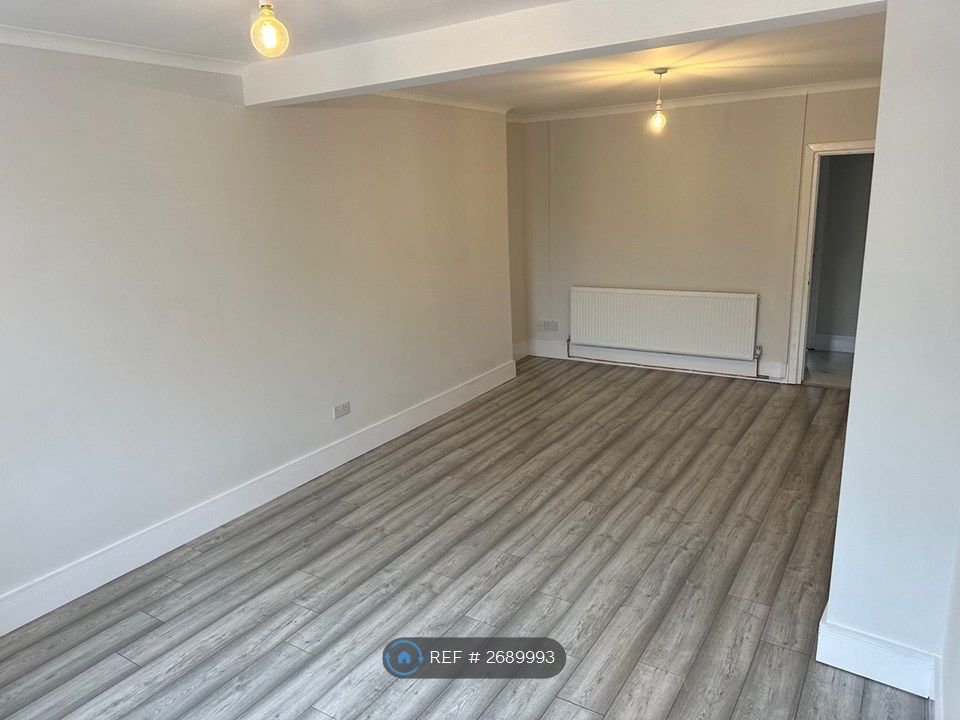 Property photo 3 of 34