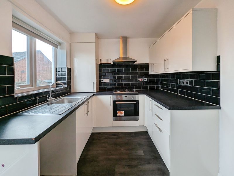 Property photo 2 of 11 Photo 8