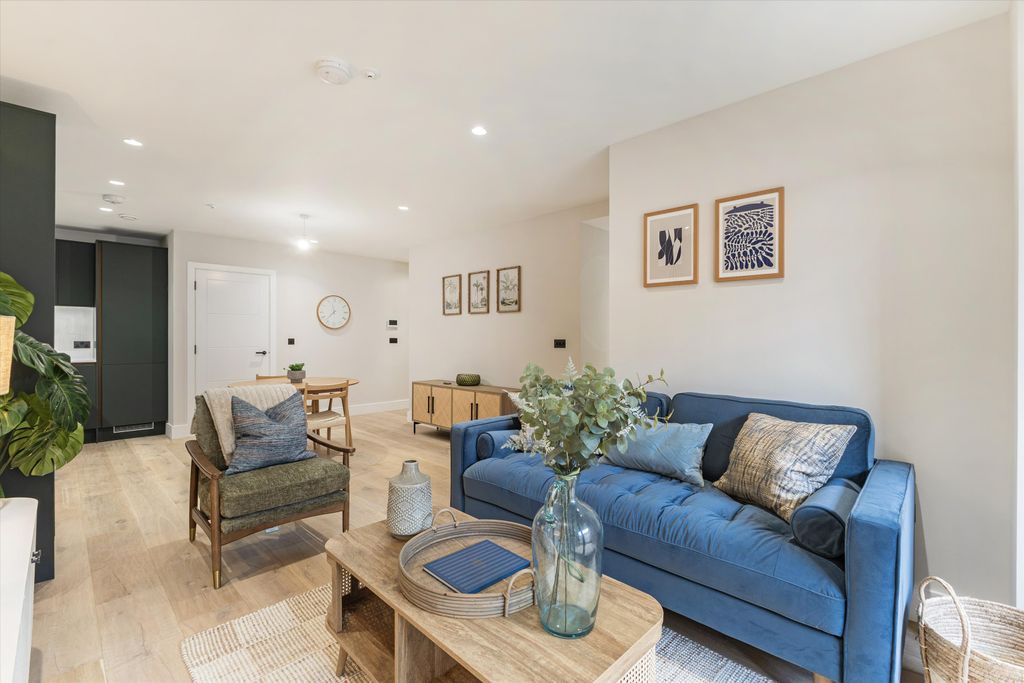 Property photo 1 of 9 Image