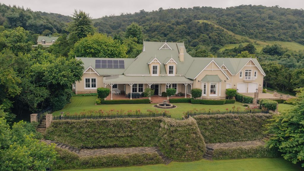 Property photo 1 of 47 What A Stunning Setting !