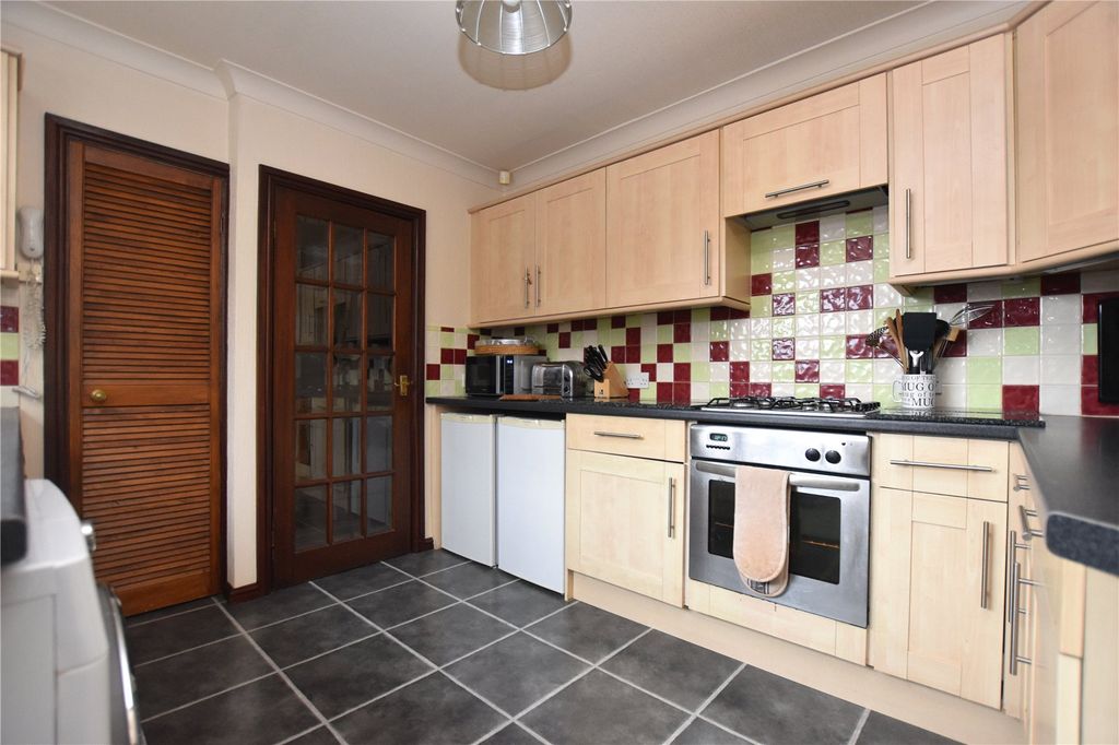 Property photo 2 of 16 Picture No. 20