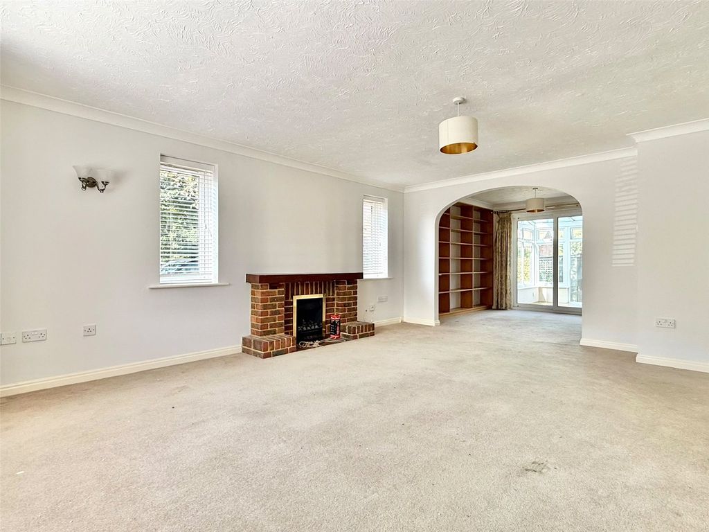 Property photo 2 of 21 Picture No. 24
