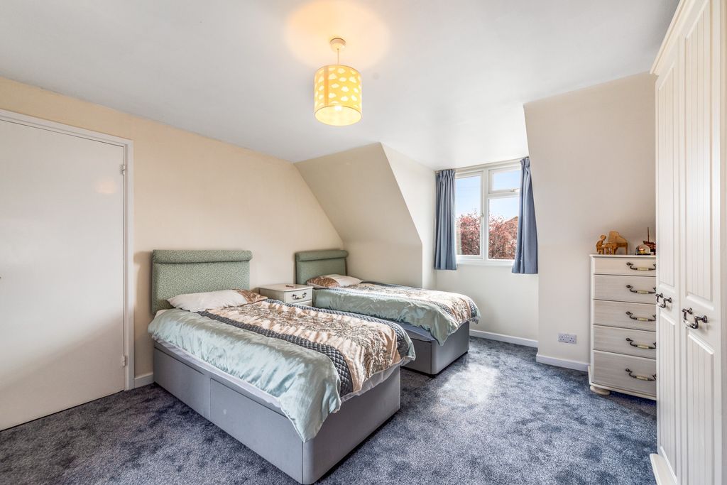 Additional image 12 of 3 bed detached bungalow for saleLichfield Avenue, Evesham WR11
