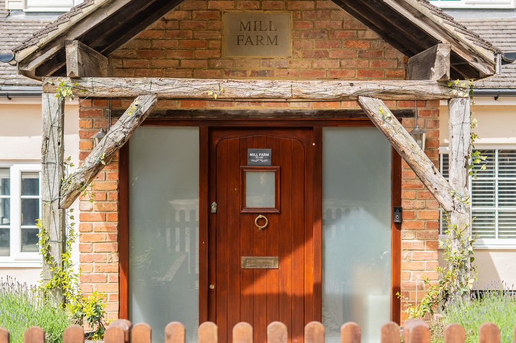 Property photo 2 of 50