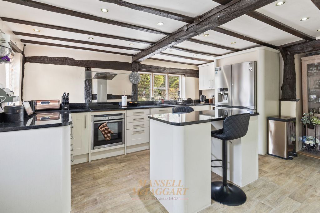 Property photo 2 of 45