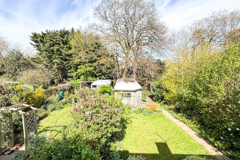 Property photo 3 of 16