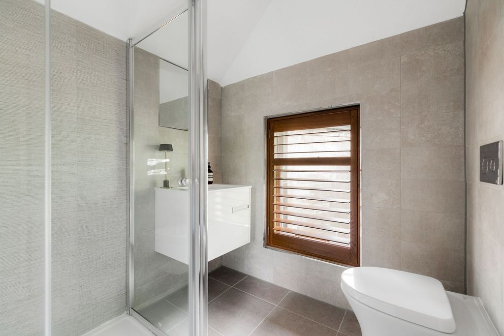 Additional image 18 of 2 bed flat for sale34 Huntly Gardens, Dowanhill G12