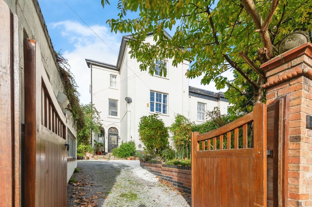 Property photo 1 of 17 Photo