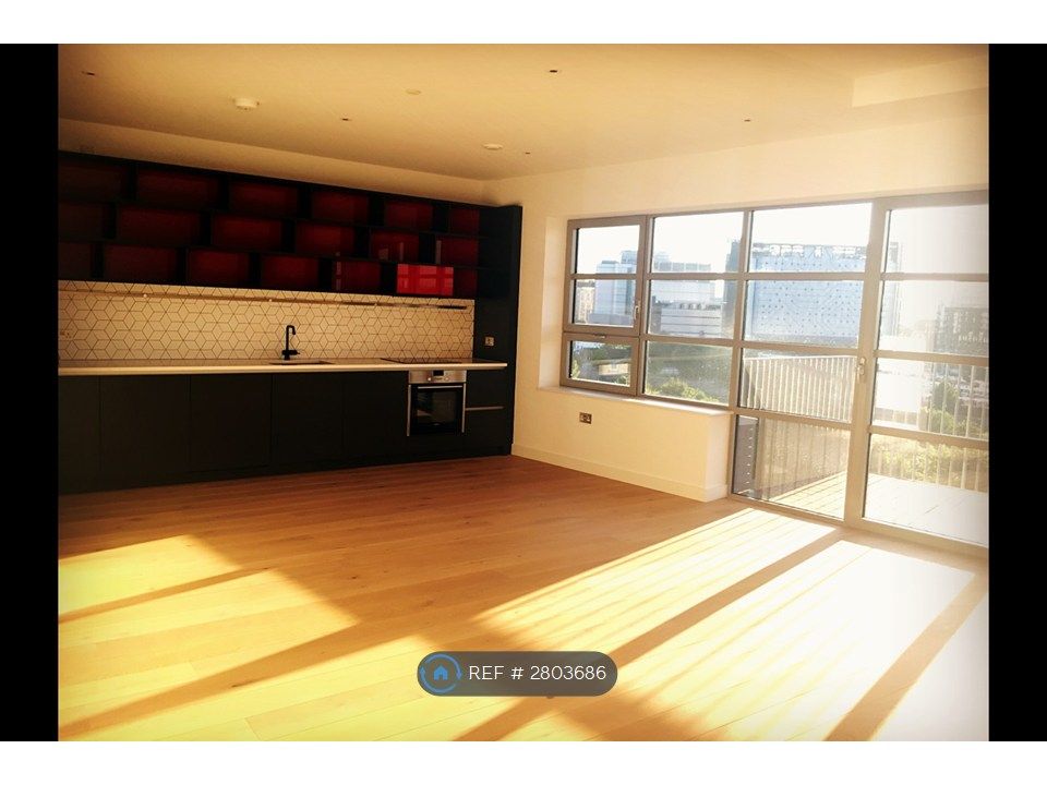 Property photo 1 of 10 Living Room