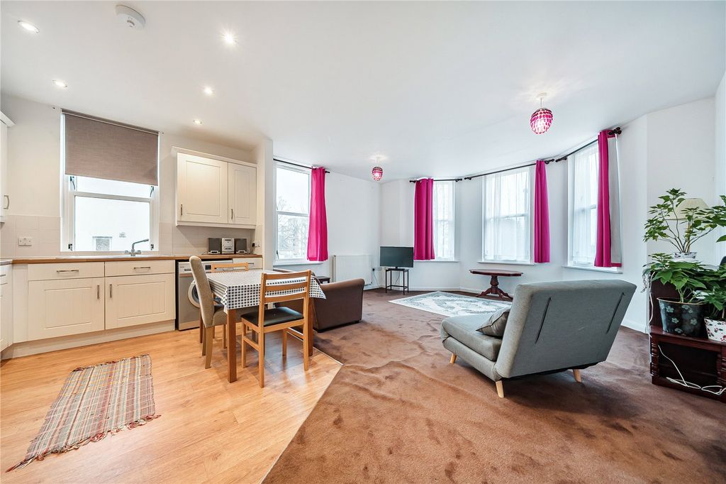 Property photo 2 of 14 Picture No. 01