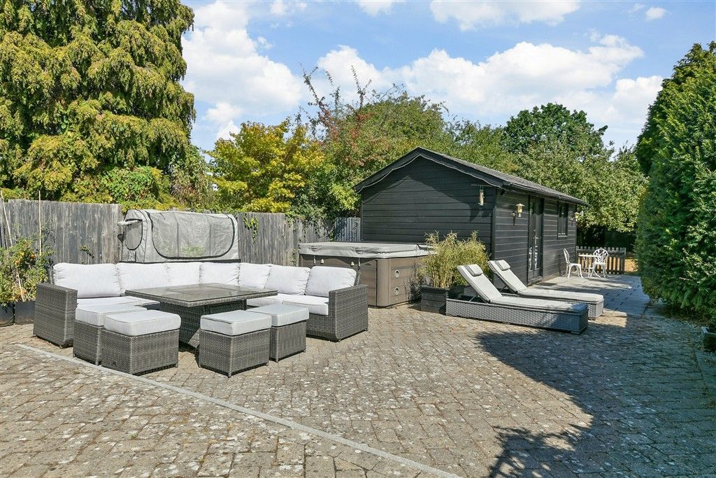 Property photo 2 of 14 Patio / Decking