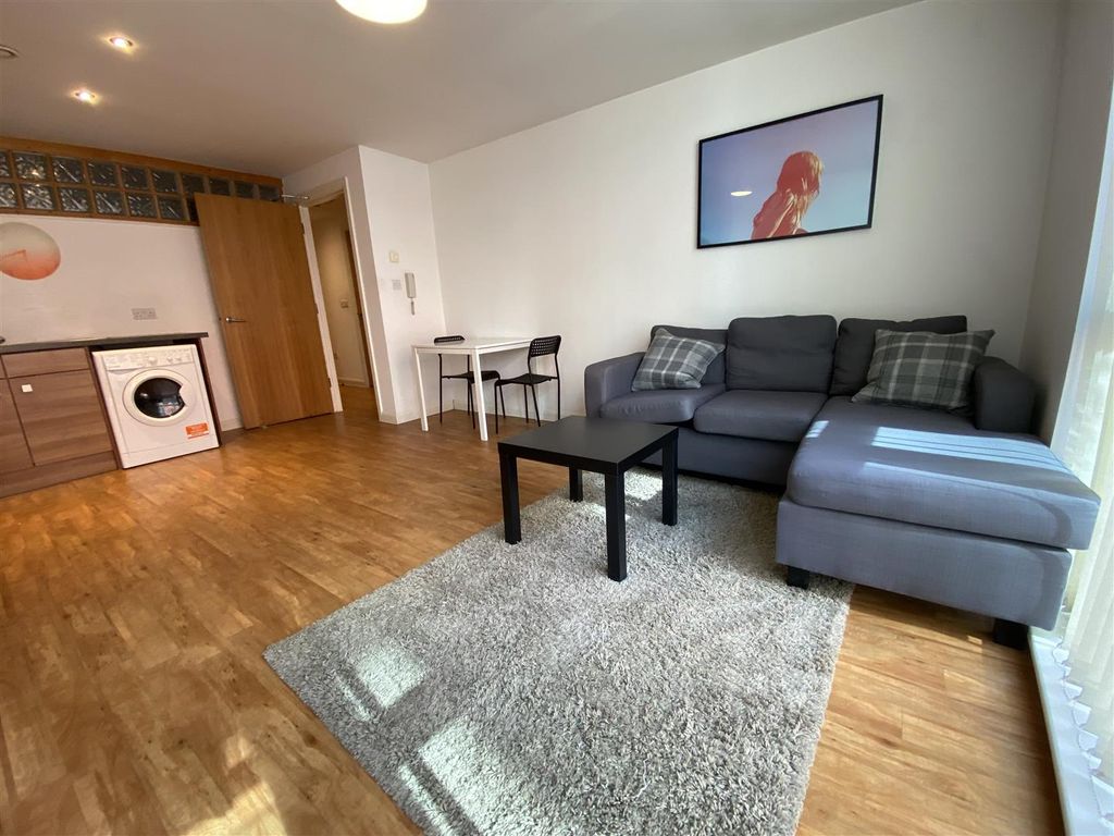 Property photo 3 of 12