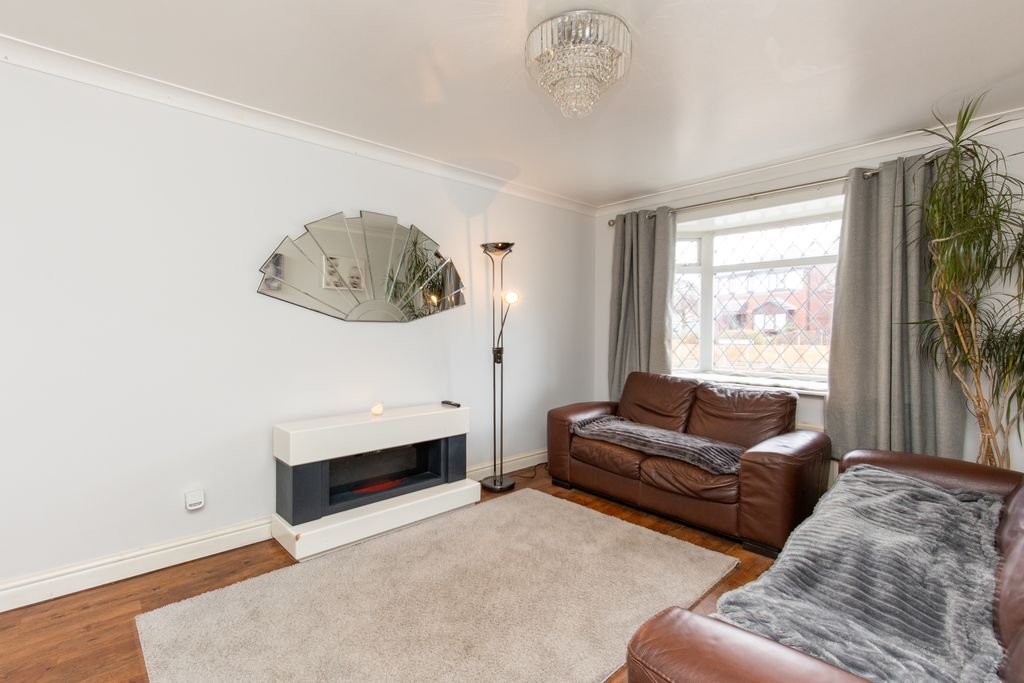 Property photo 2 of 12 Living Room