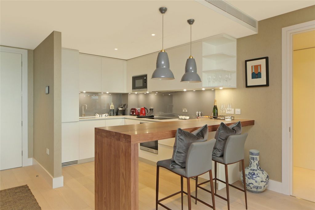 Property photo 1 of 6 Merchant Square