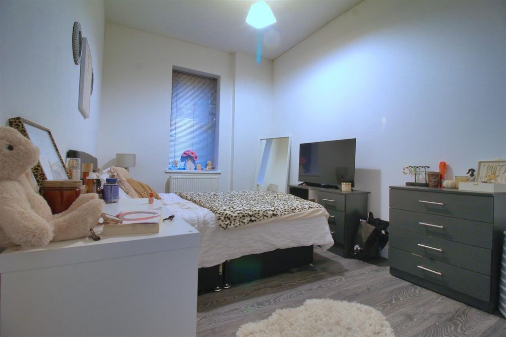 Property photo 3 of 5 Img_3902.Jpg