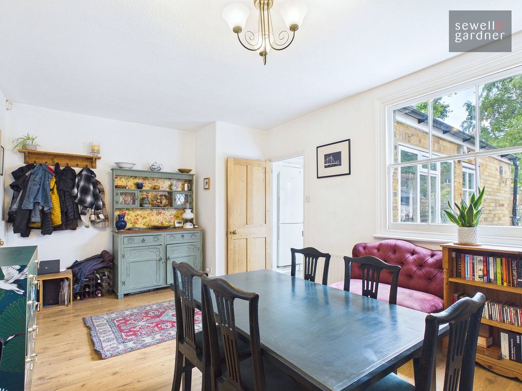 Property photo 3 of 19