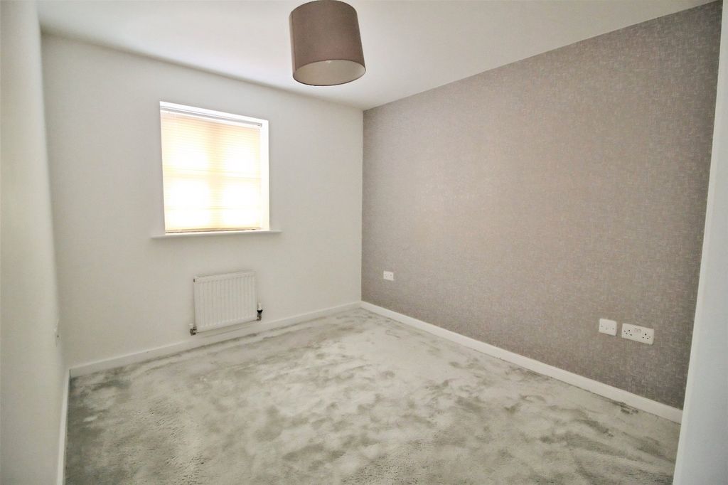 Property photo 3 of 11 Picture No. 02