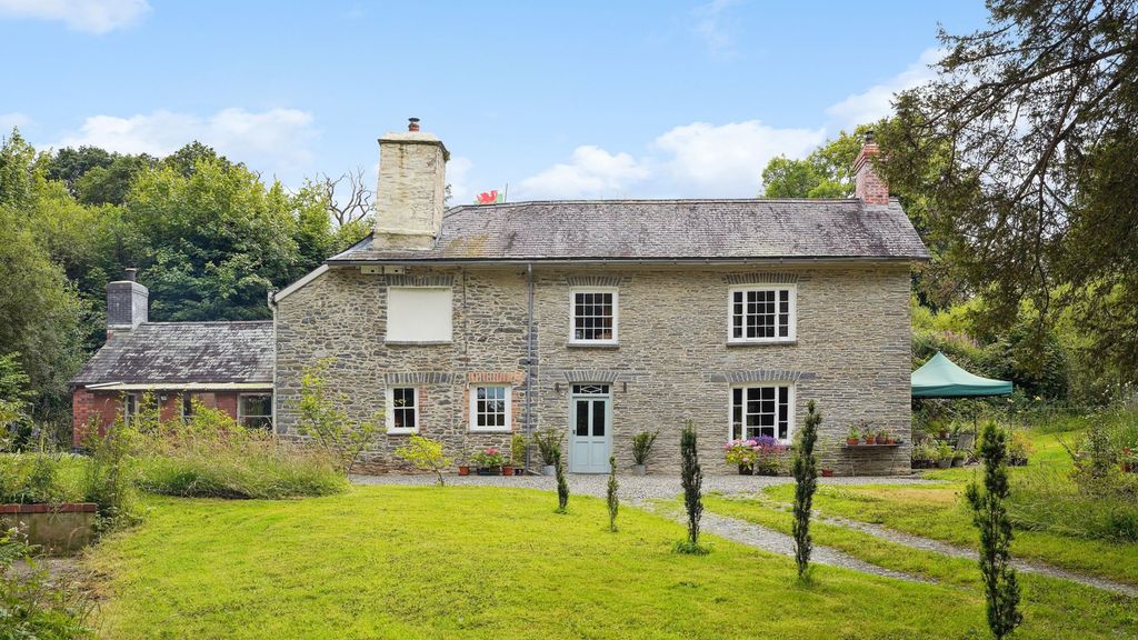 Property photo 3 of 79