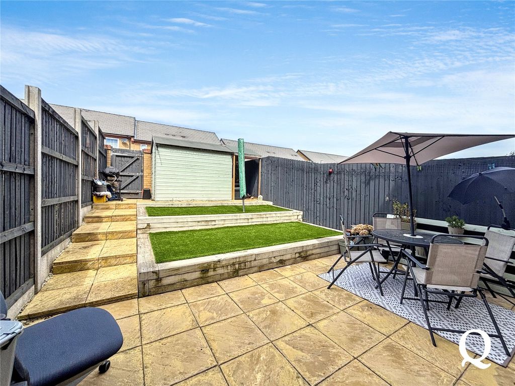 Property photo 3 of 19 Picture No. 05