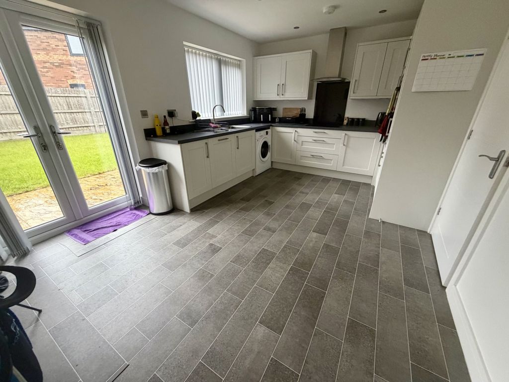 Property photo 2 of 11 Img_1937