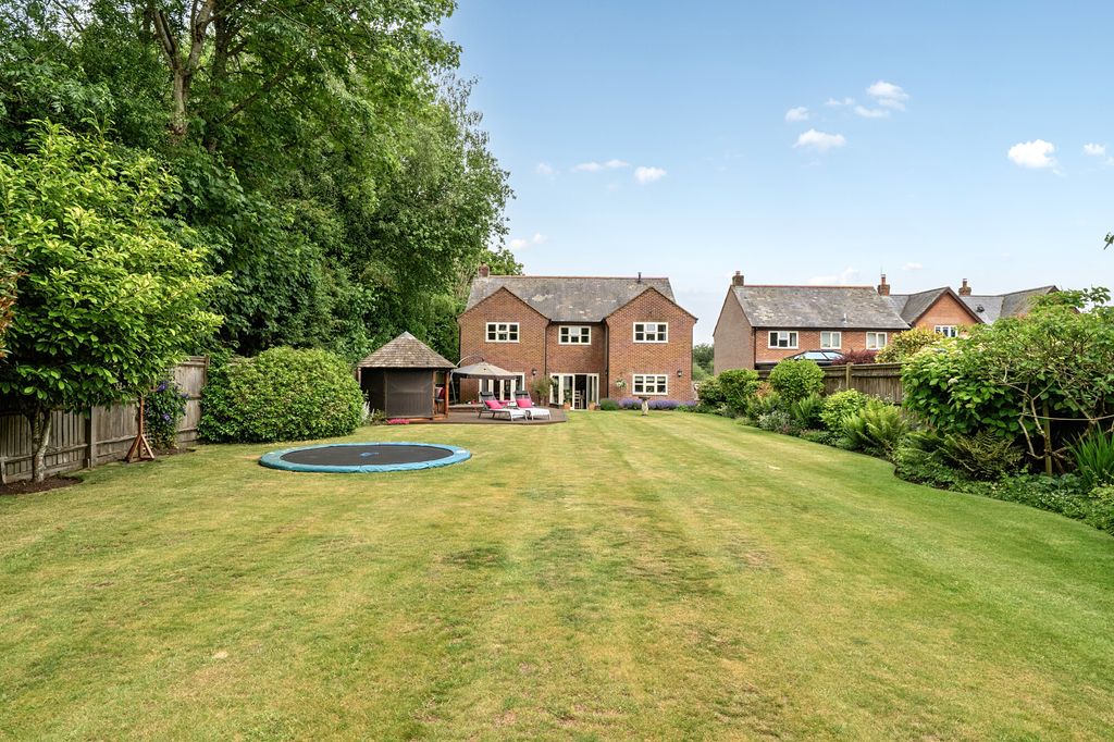 Property photo 1 of 18