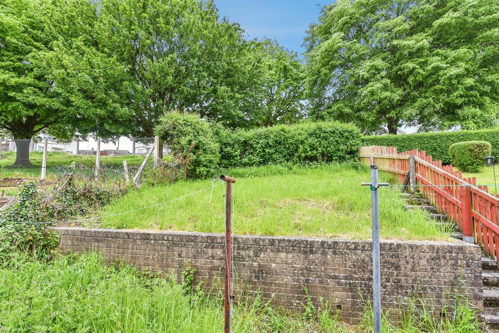 Property photo 3 of 13