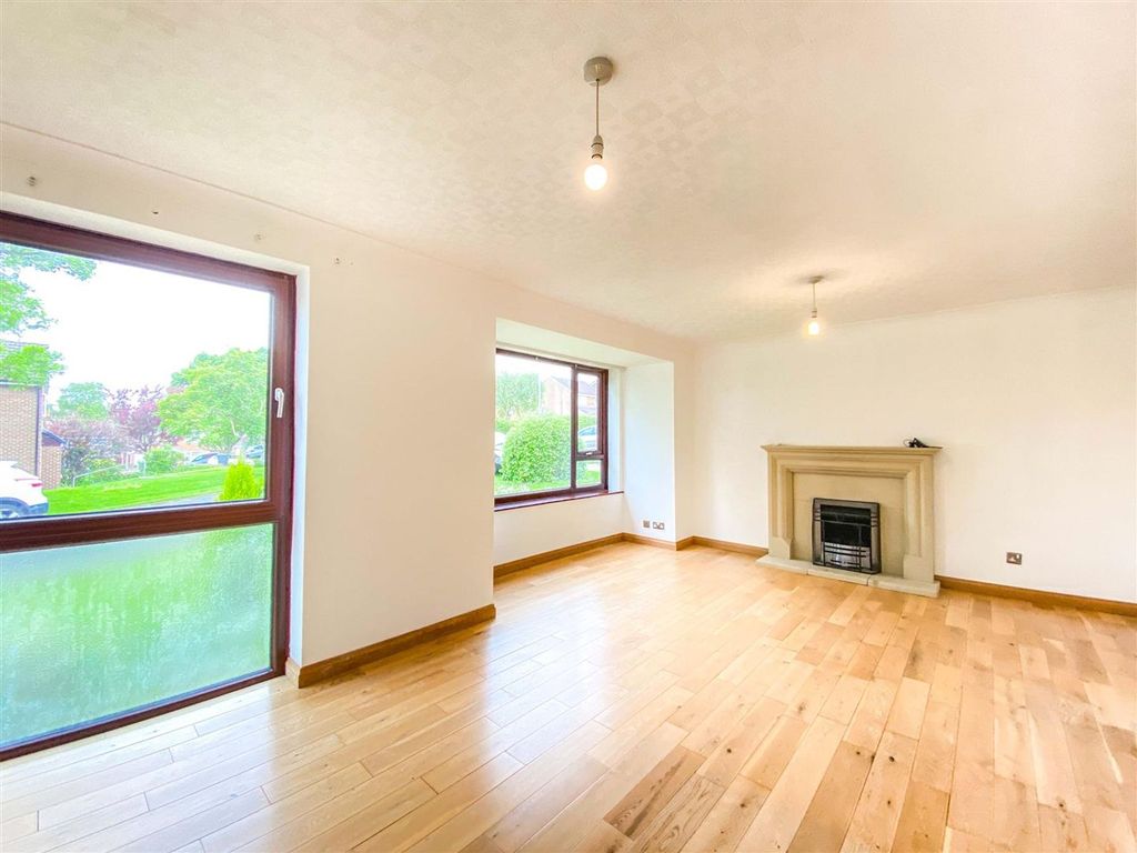 Property photo 2 of 14 Living Room