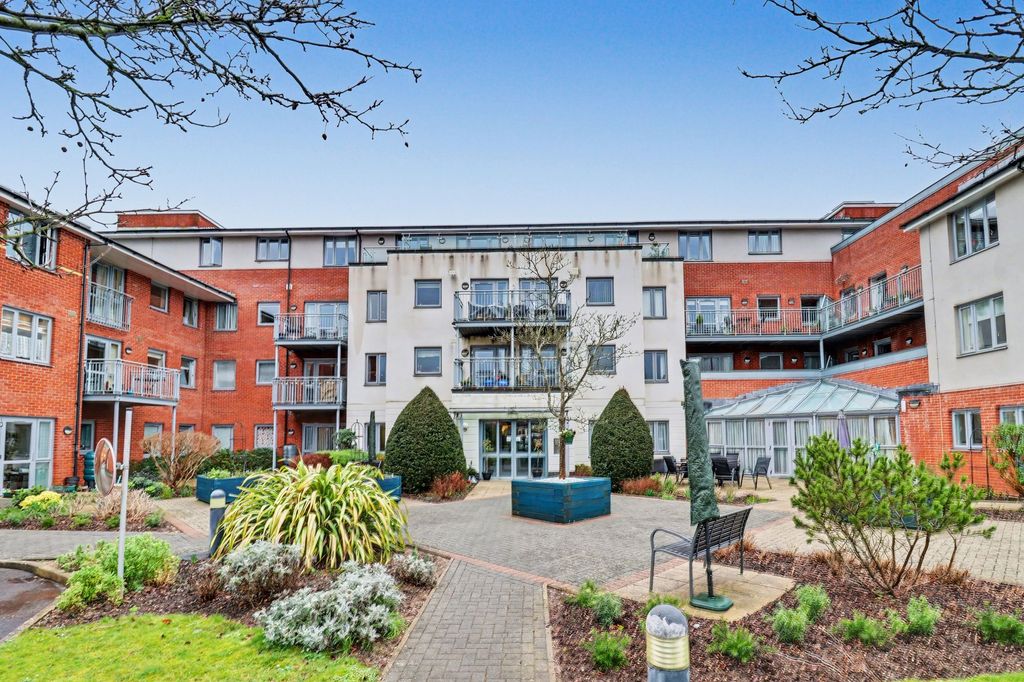 Property photo 1 of 11