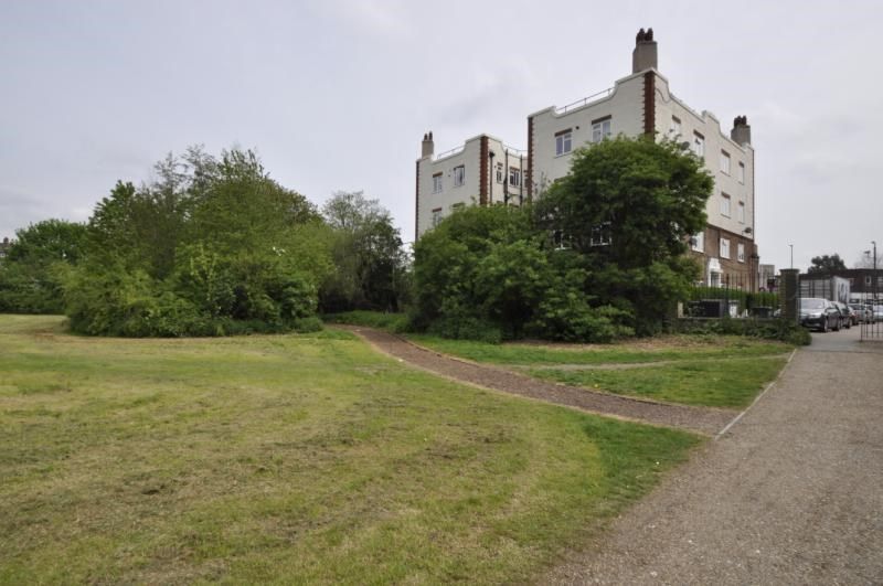 Property photo 3 of 8 Photo2