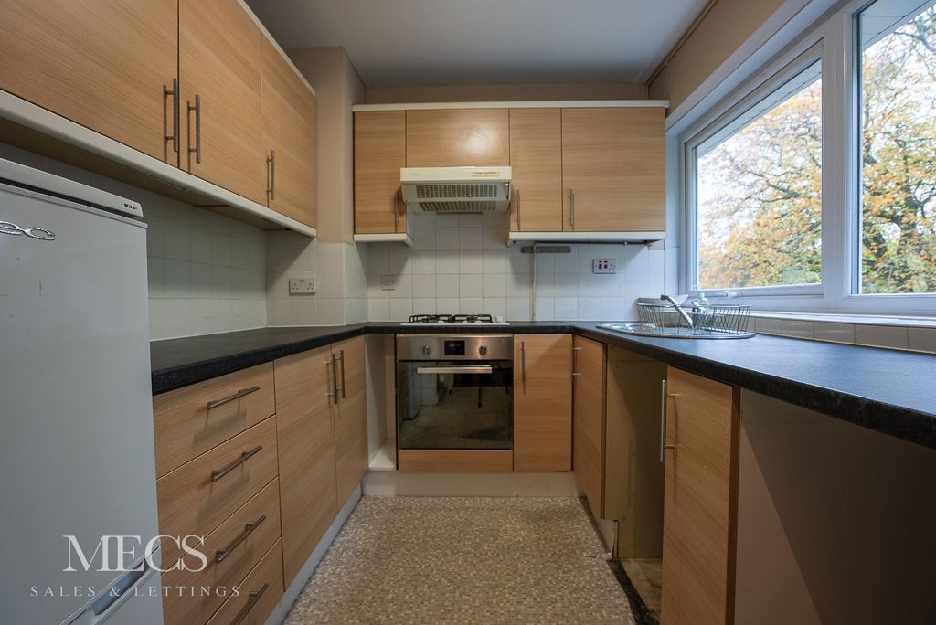 Property photo 2 of 10 1058484