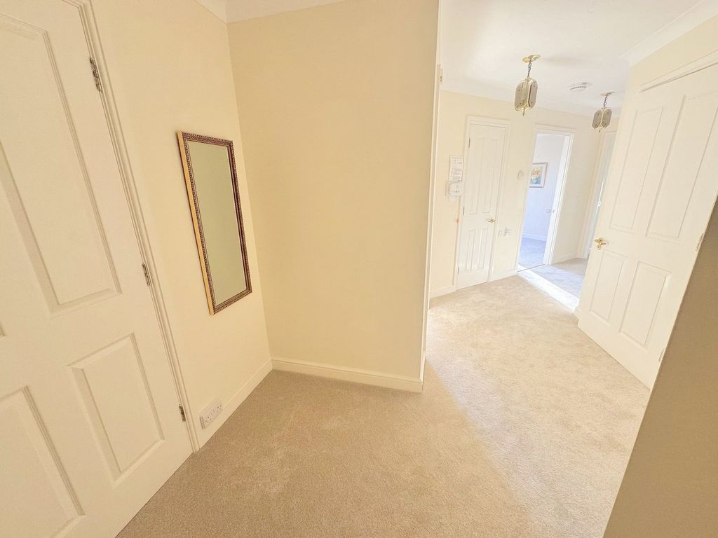 Property photo 3 of 24