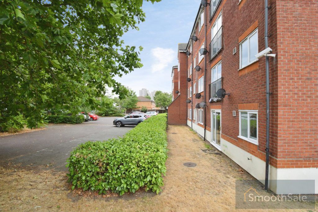 Property photo 2 of 17