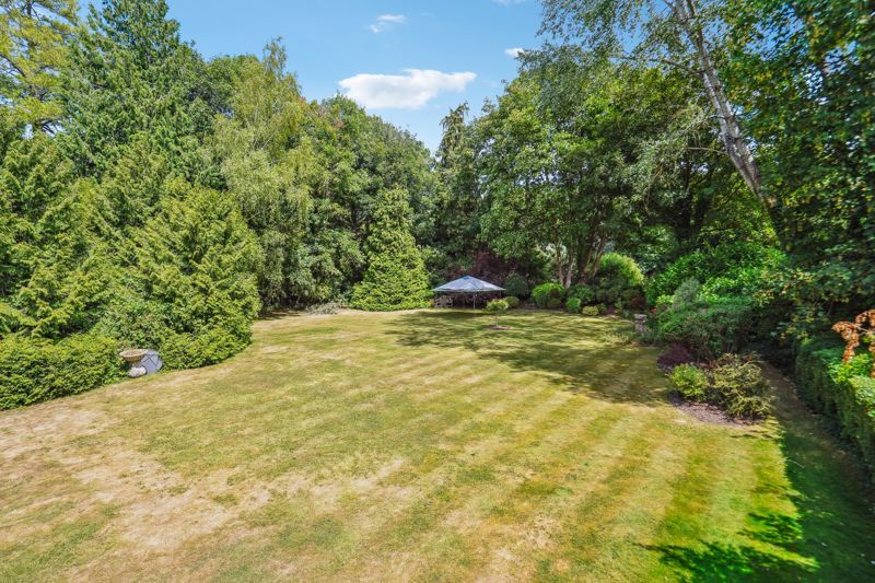 Property photo 2 of 13 Photo 11