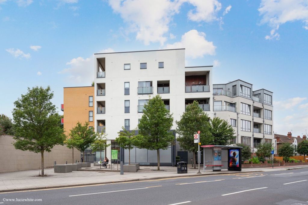 Property photo 1 of 13