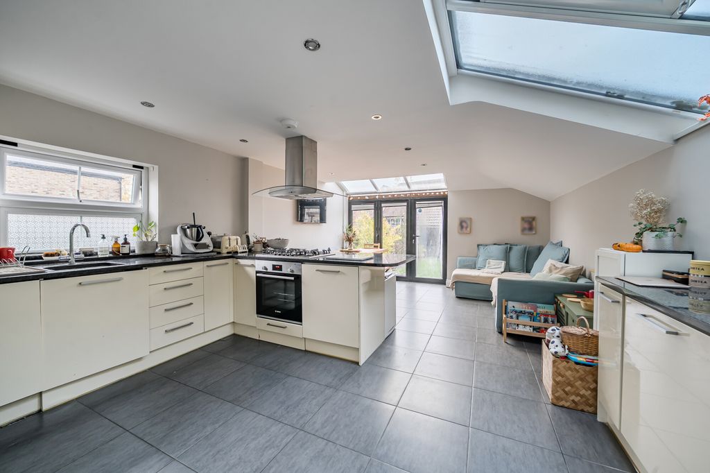 Property photo 2 of 12