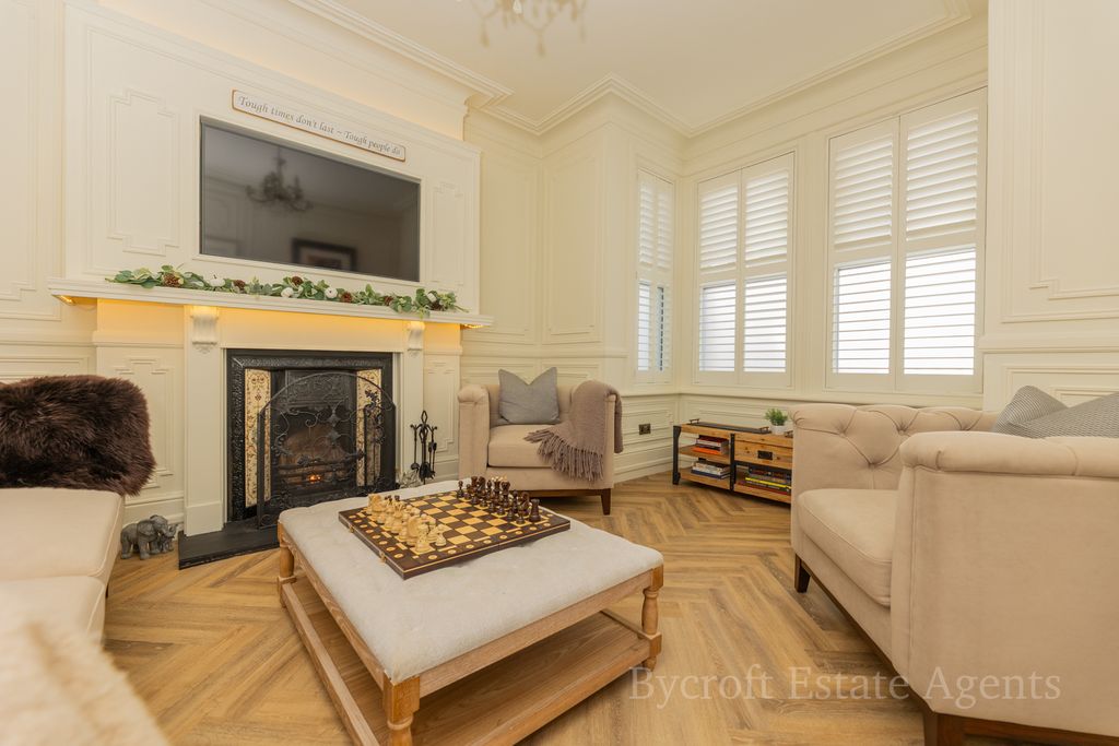 Property photo 3 of 26