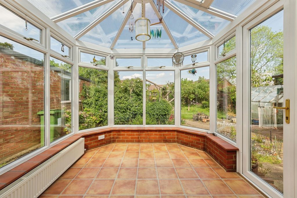 Property photo 3 of 32