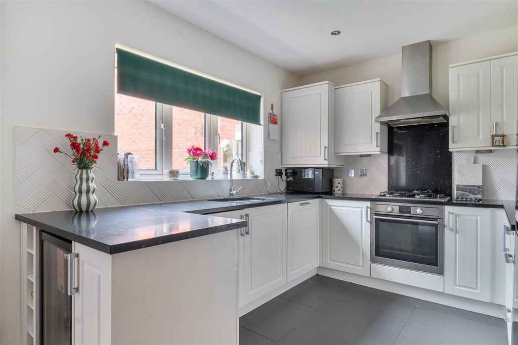 Property photo 3 of 22 1446038-15-69De364Acbd53.Jpg