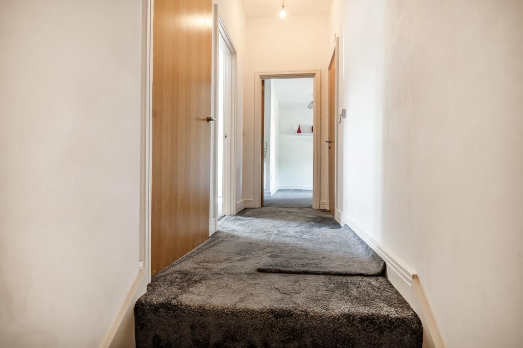 Property photo 3 of 17 Hallway