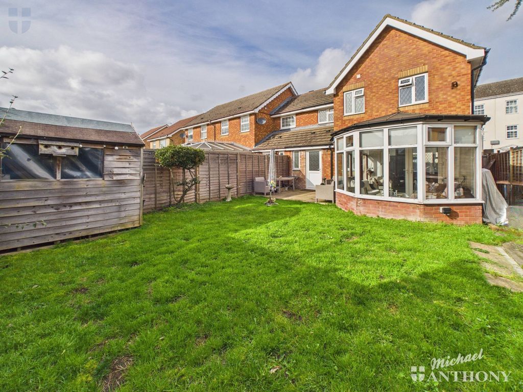 Property photo 3 of 16 Cam03218G0-Pr0946-Still018