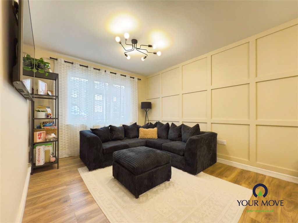 Property photo 2 of 14 Lounge