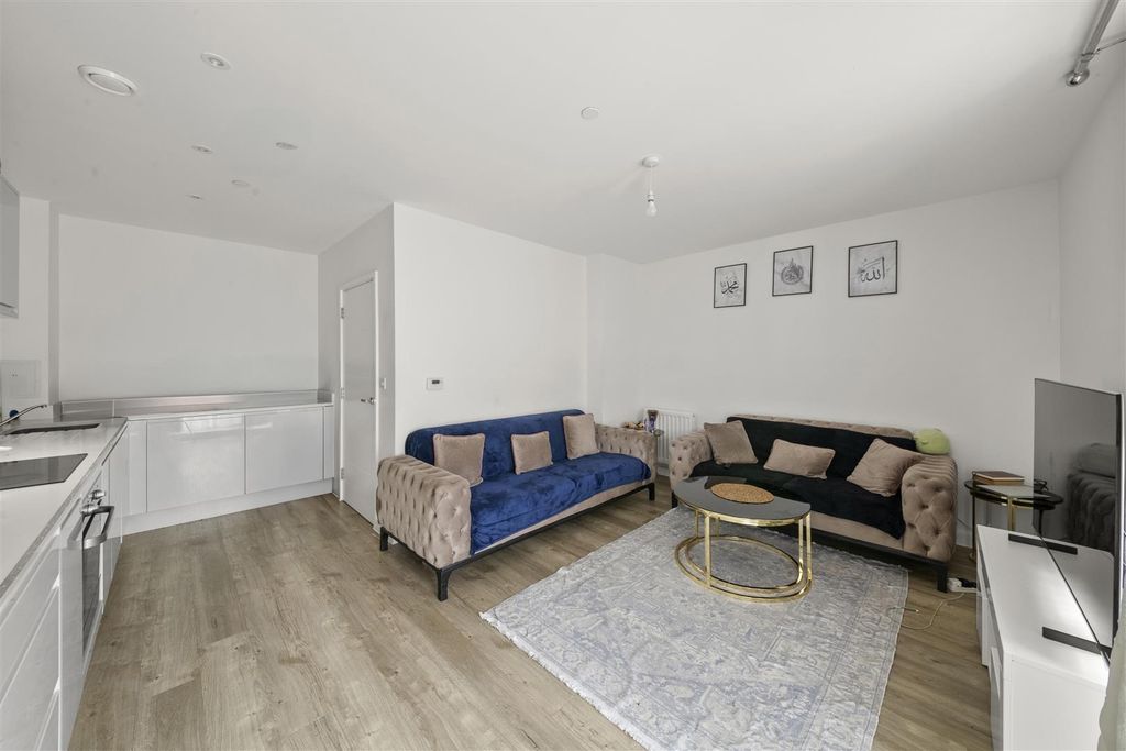 Property photo 2 of 15