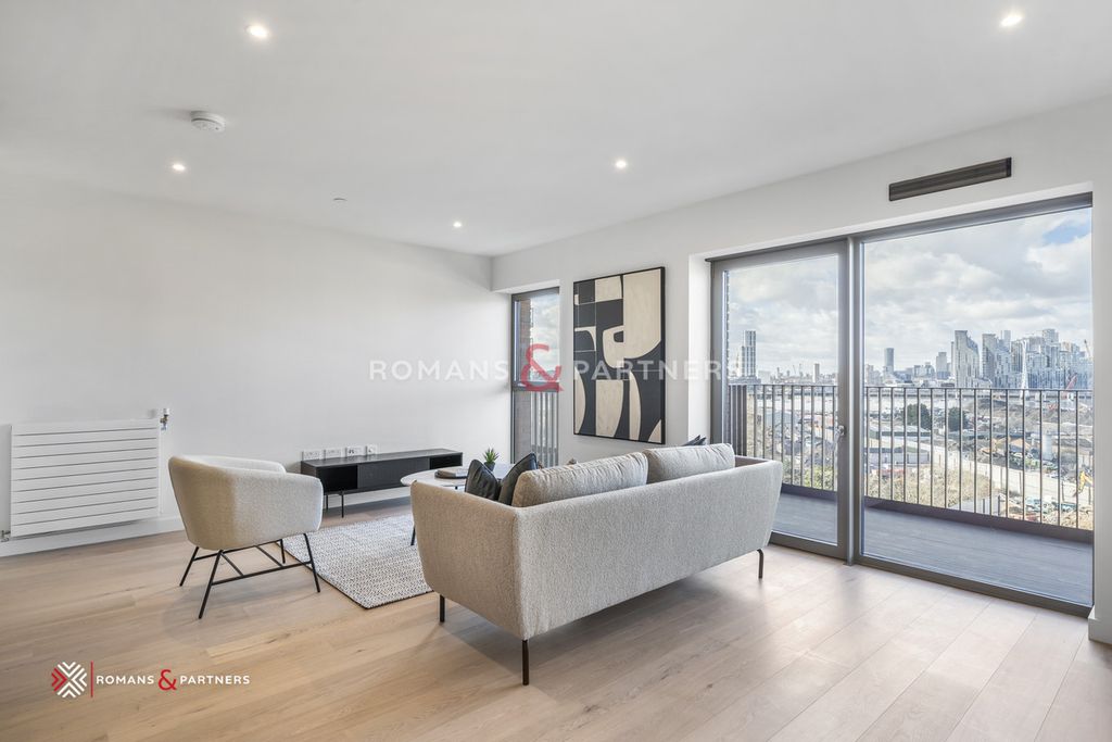 Property photo 3 of 21