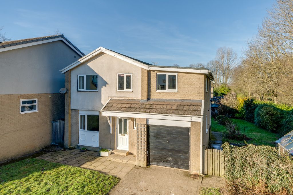 Property photo 1 of 23 7 Ashfield Close
