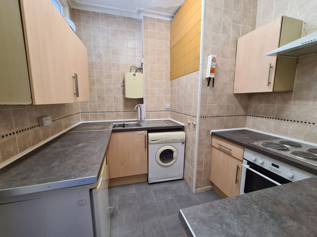 Property photo 3 of 4