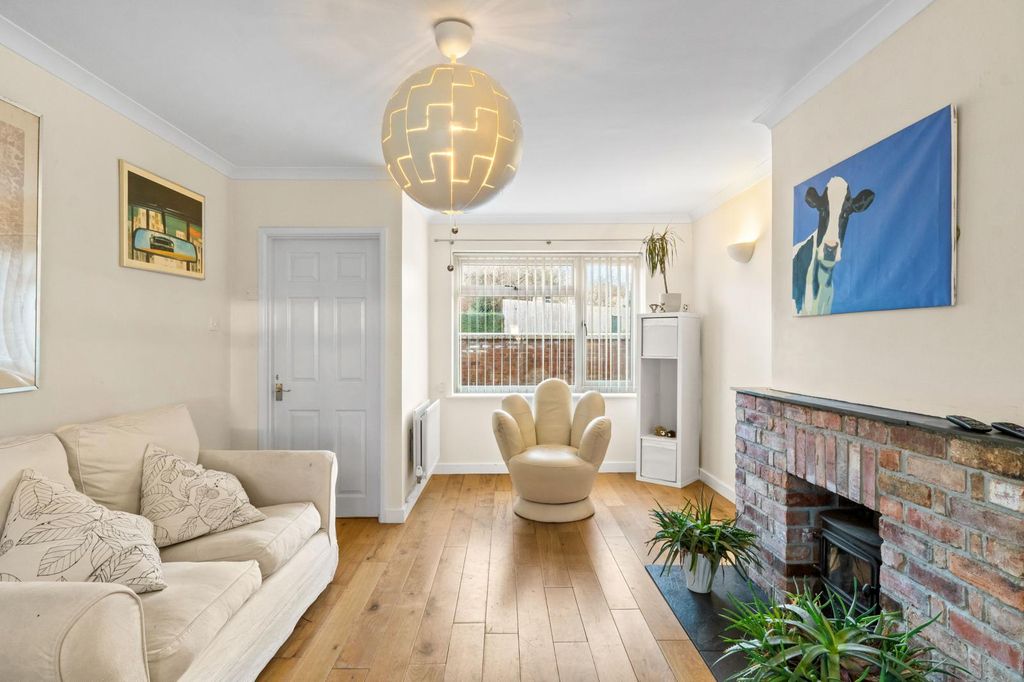 Property photo 3 of 28